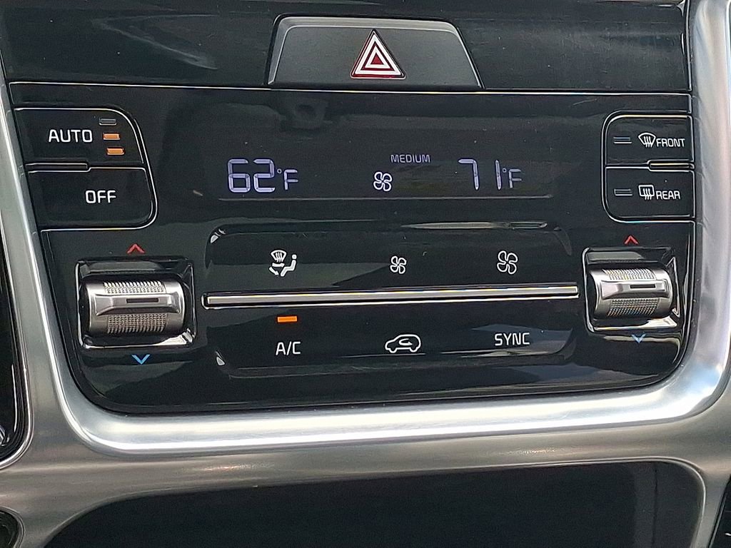 Certified 2023 Kia Sorento SX image 22