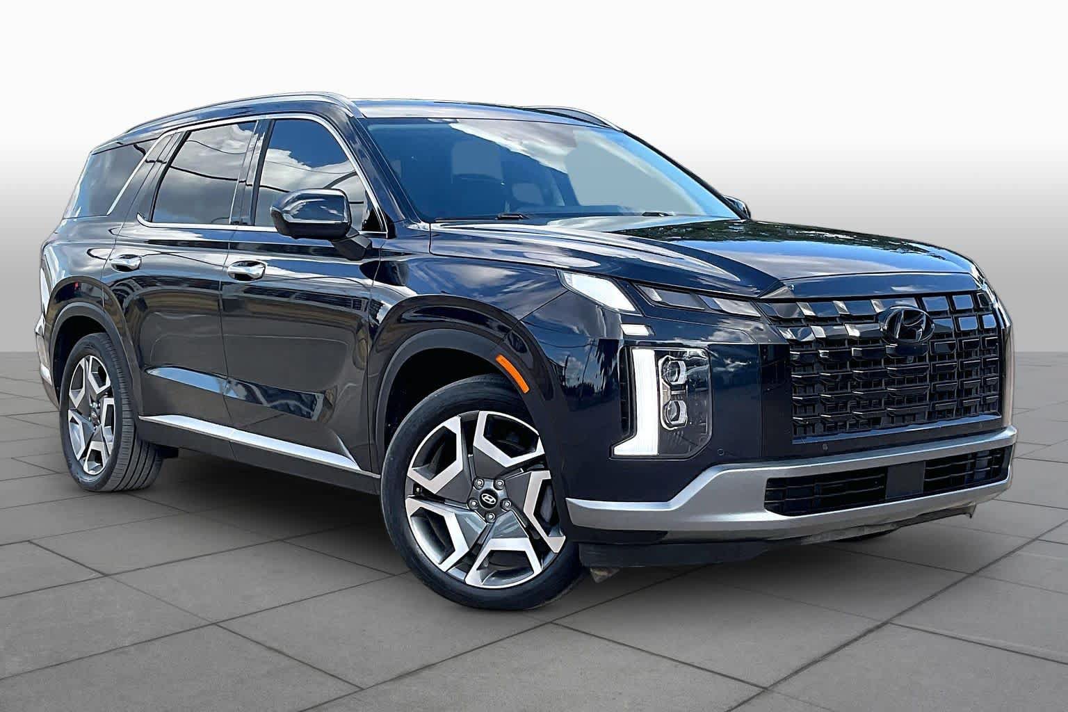 Used 2024 Hyundai Palisade SEL FWD image 3
