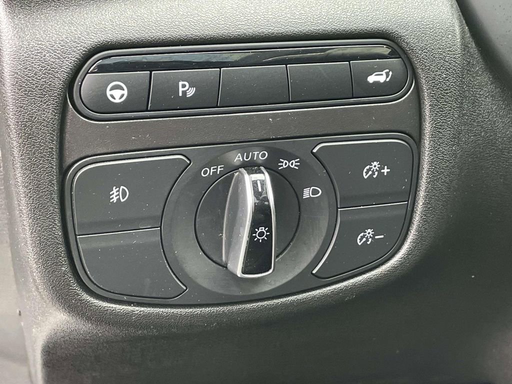 Used 2025 INFINITI QX55 Essential image 20