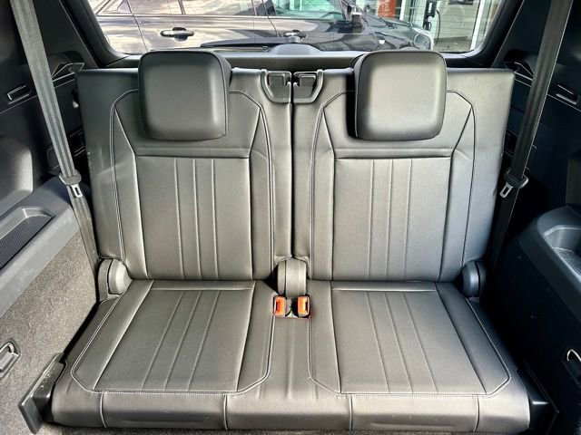 Used 2022 Volkswagen Tiguan SE R-Line image 20