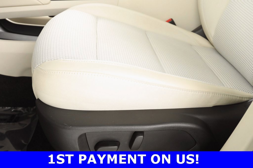 Used 2023 Buick Envision Preferred image 22