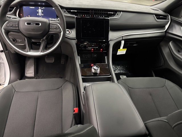 New 2025 Jeep Grand Cherokee Laredo X w/ Luxury Tech Group I image 9