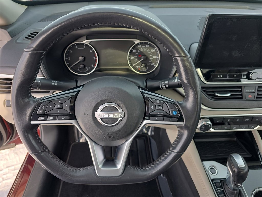 Used 2023 Nissan Altima 2.5 SV w/ SV Premium Package image 17