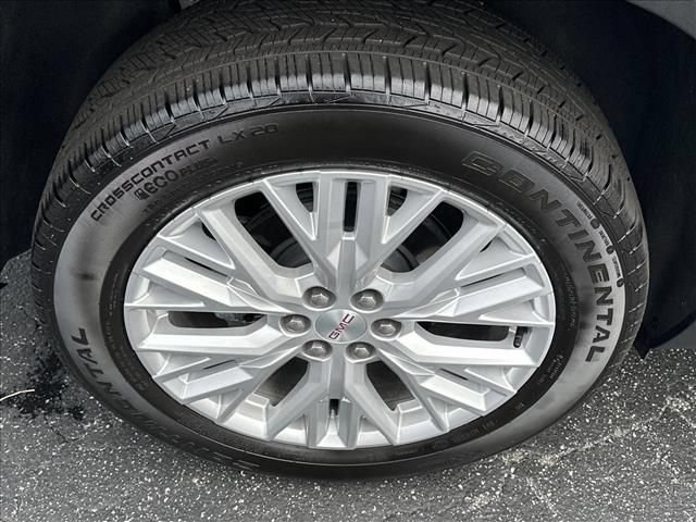 Certified 2026 GMC Acadia Elevation w/ Elevation Premium Package FWD image 35