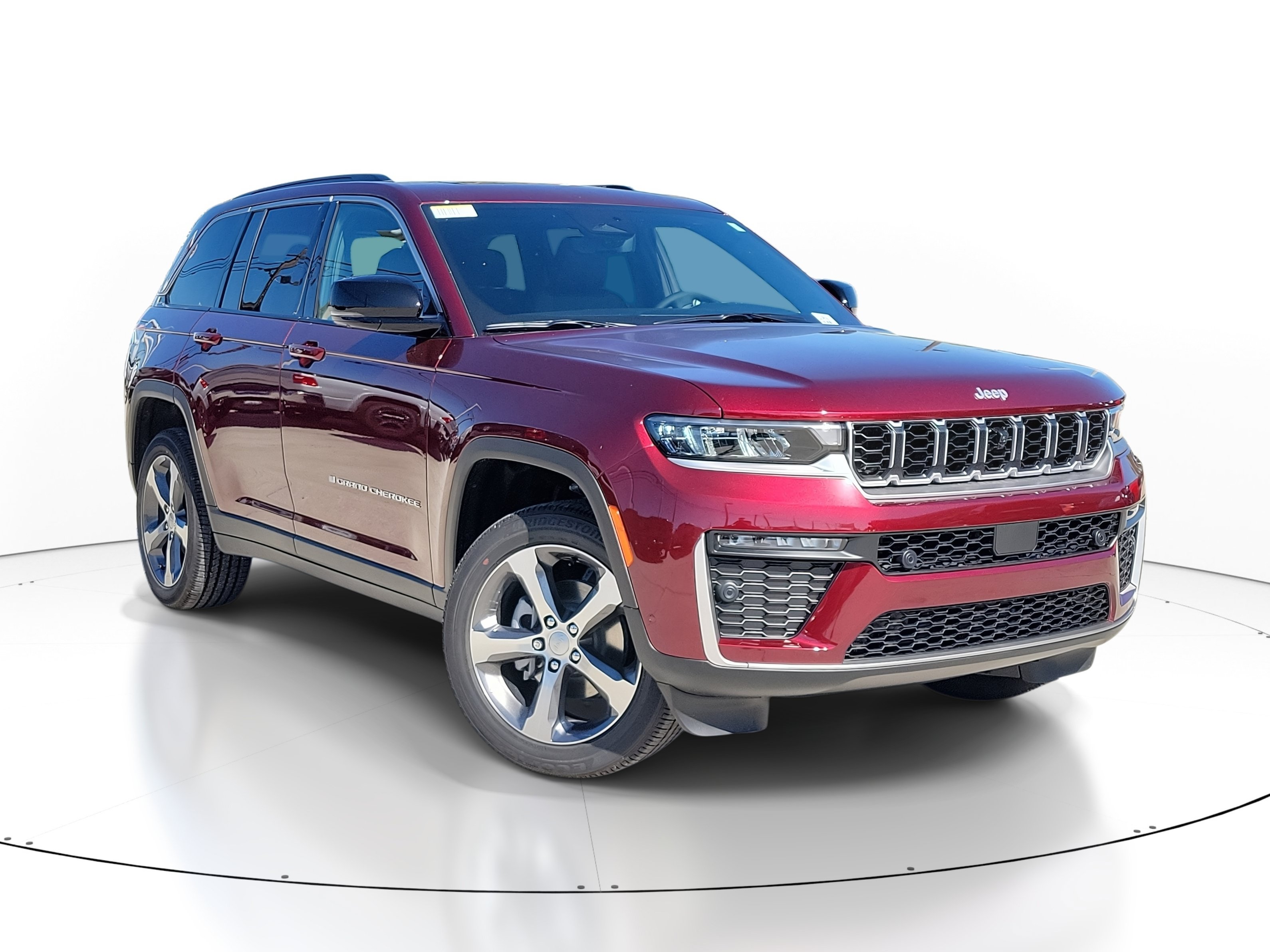 New 2026 Jeep Grand Cherokee Limited w/ Luxury Tech Group II RWD image 1