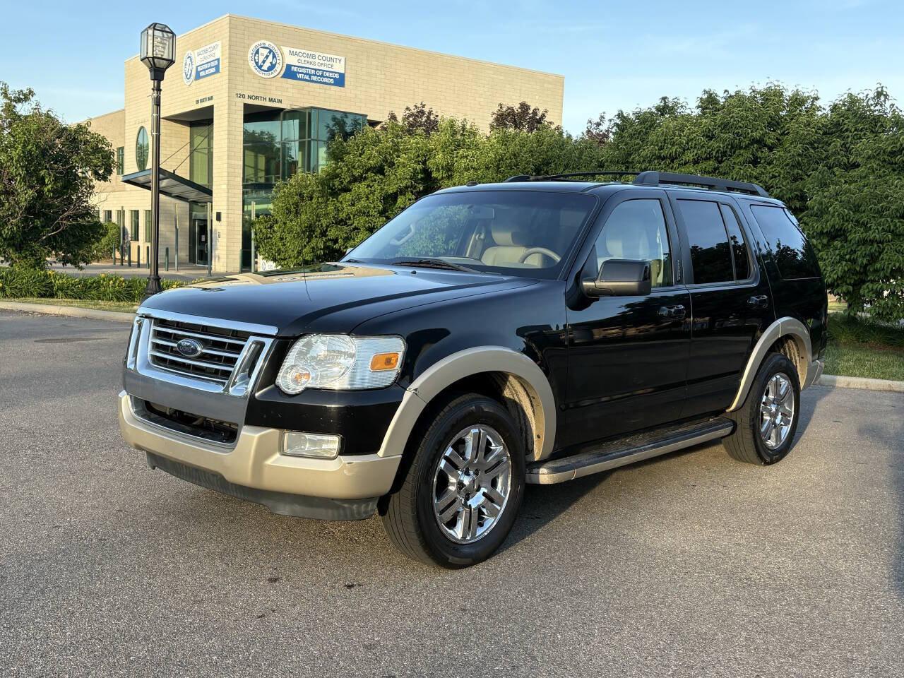 Used 2010 Ford Explorer Eddie Bauer AWD/4WD image 21
