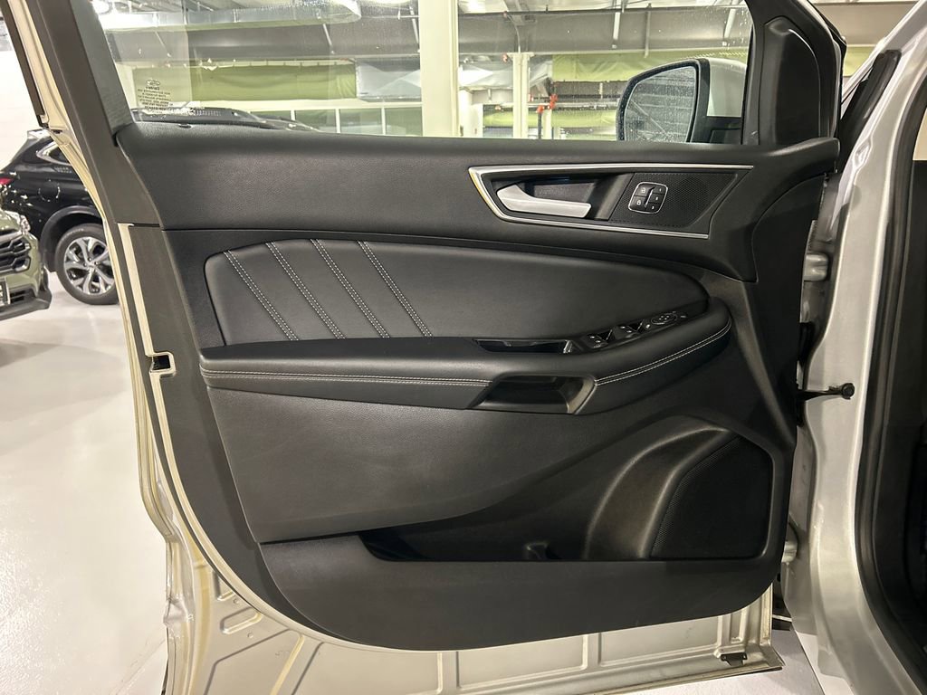 Used 2018 Ford Edge Sport w/ Equipment Group 401A image 9