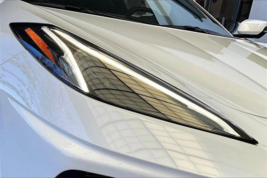 Used 2025 Chevrolet Corvette Stingray Preferred Conv w/ 2LT image 26