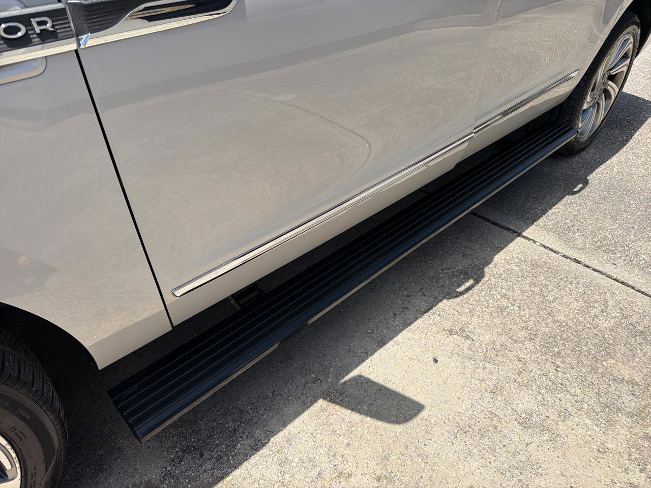 Used 2022 Lincoln Navigator L Reserve RWD image 15