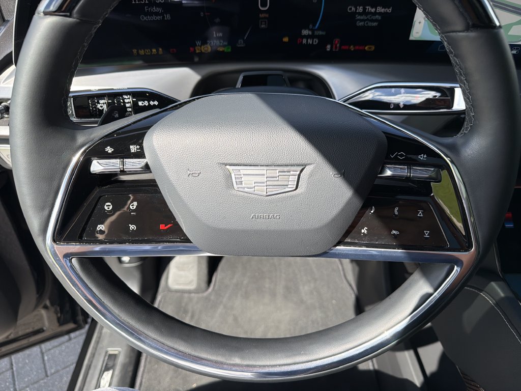 Certified 2026 Cadillac Vistiq Luxury AWD/4WD image 31