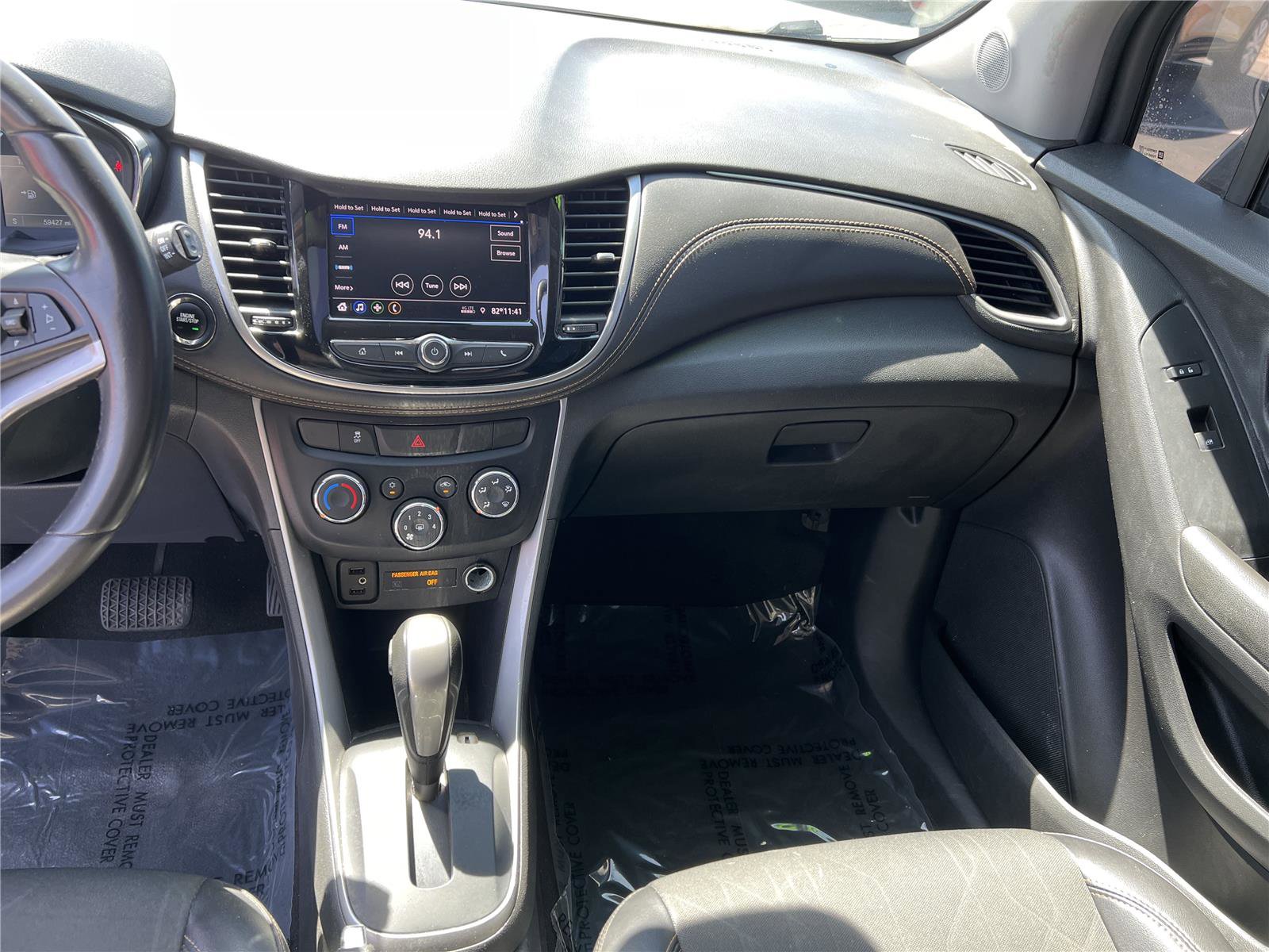 Used 2021 Chevrolet Trax LT w/ Midnight Edition FWD image 12