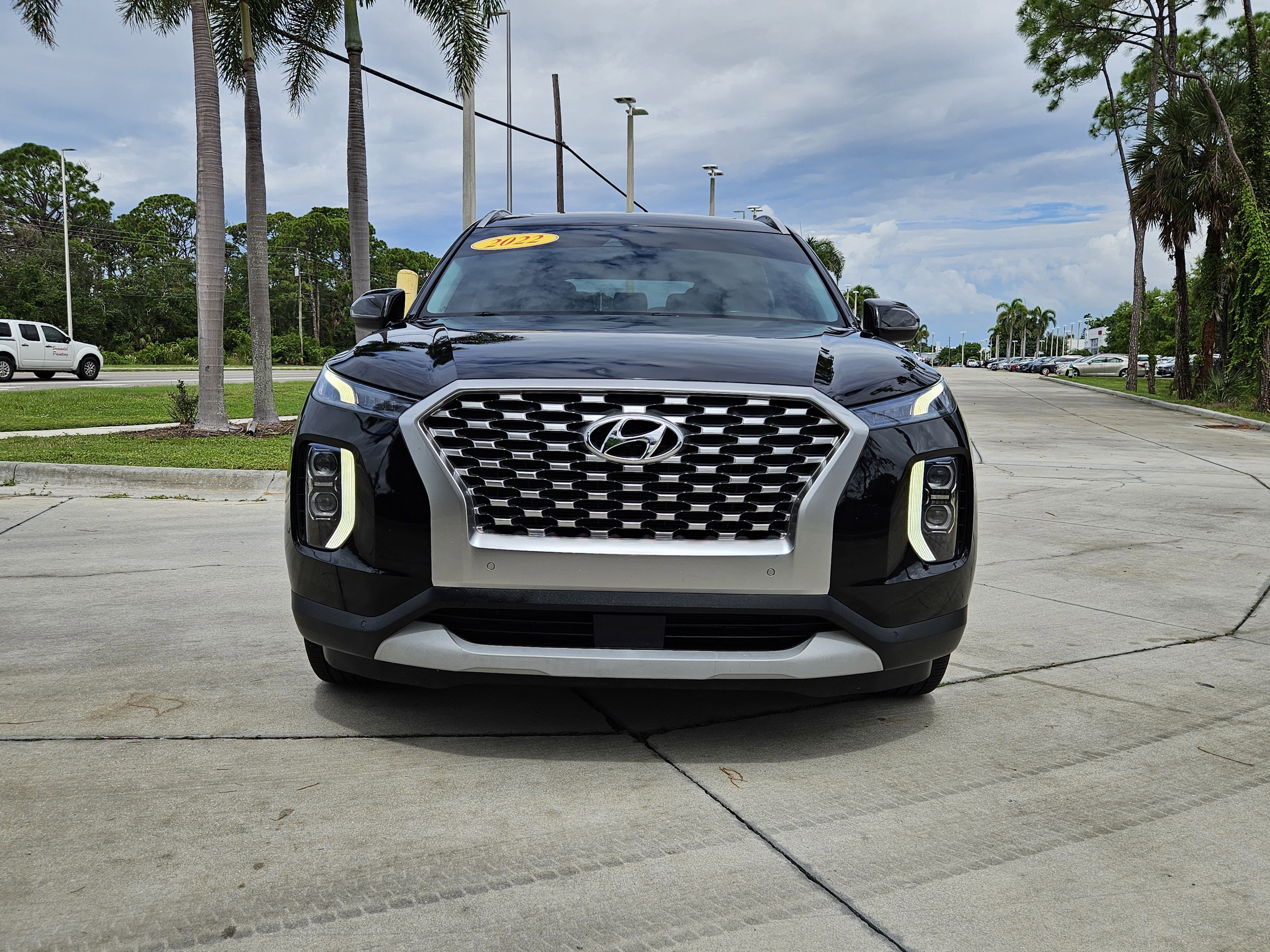 Used 2022 Hyundai Palisade SEL w/ 8P Bench Seat Package image 2