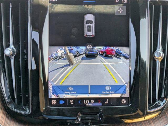 Used 2023 Volvo XC60 B5 Ultimate image 16