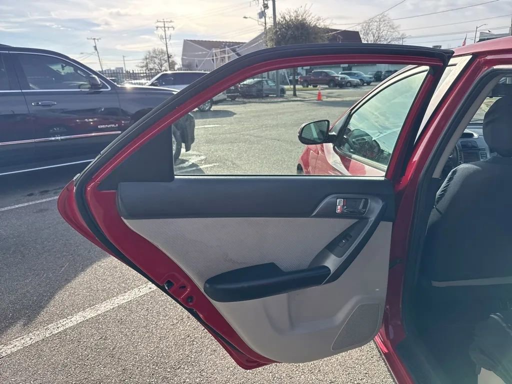 Used 2013 Kia Forte EX w/ Fuel Economy Pkg image 3