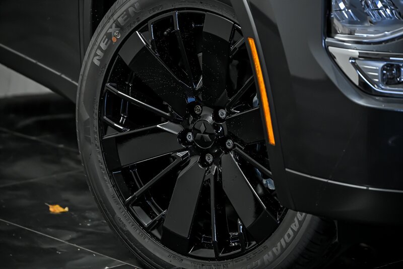 New 2026 Mitsubishi Outlander LE FWD image 28