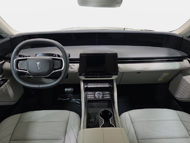 New 2026 Lincoln Nautilus Premier AWD/4WD image 9