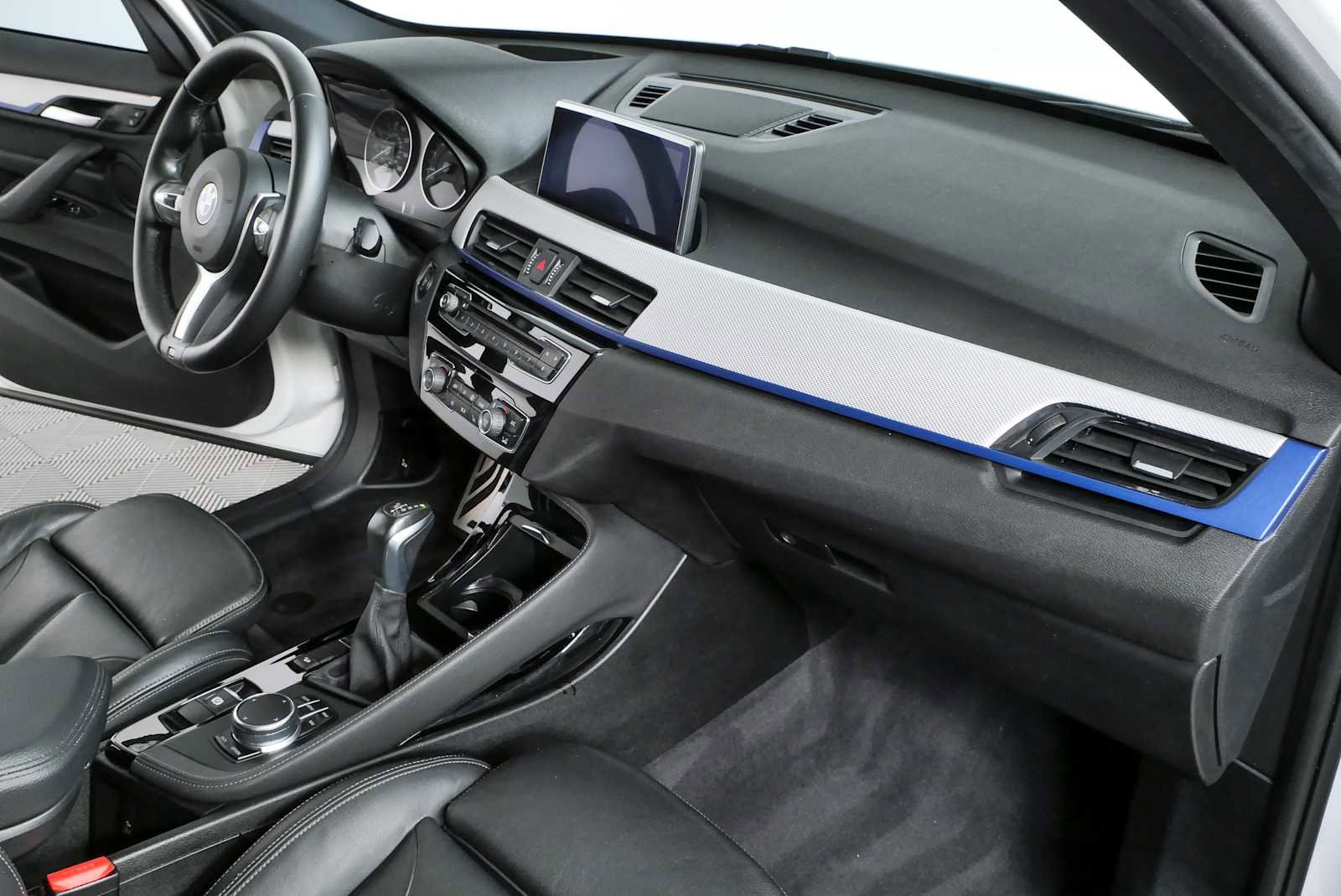 Used 2018 BMW X1 xDrive28i w/ M Sport Package AWD/4WD image 24