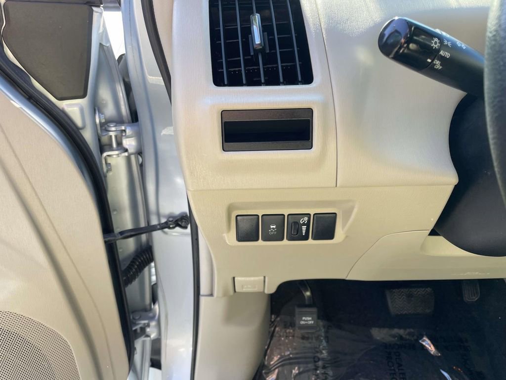 Used 2016 Toyota Prius V Four image 29