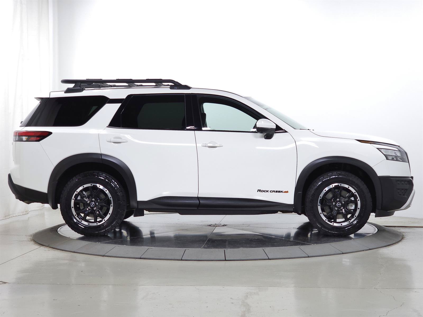 Used 2025 Nissan Pathfinder Rock Creek AWD/4WD image 13