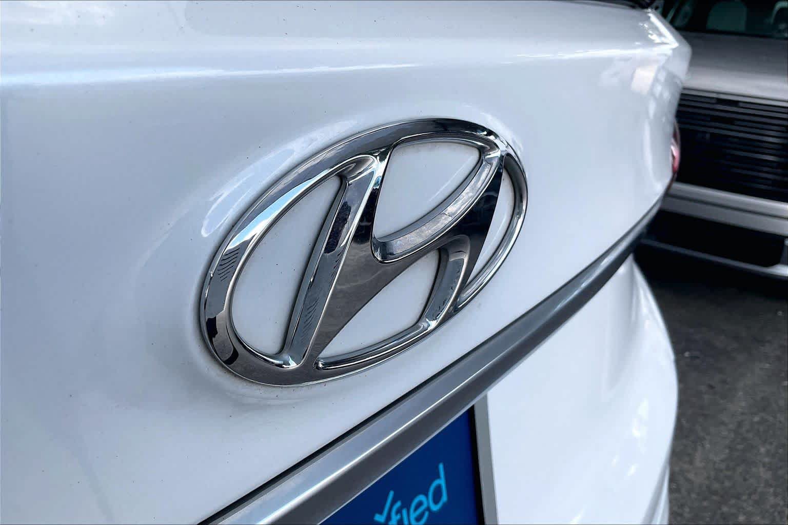 Used 2020 Hyundai Santa Fe SEL w/ Convenience Package FWD image 31