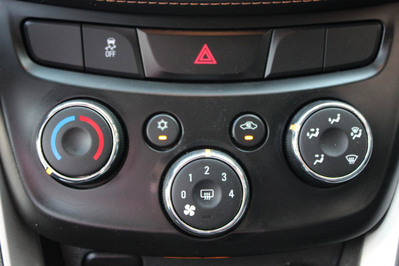 Used 2021 Chevrolet Trax LT w/ LT Convenience Package image 29