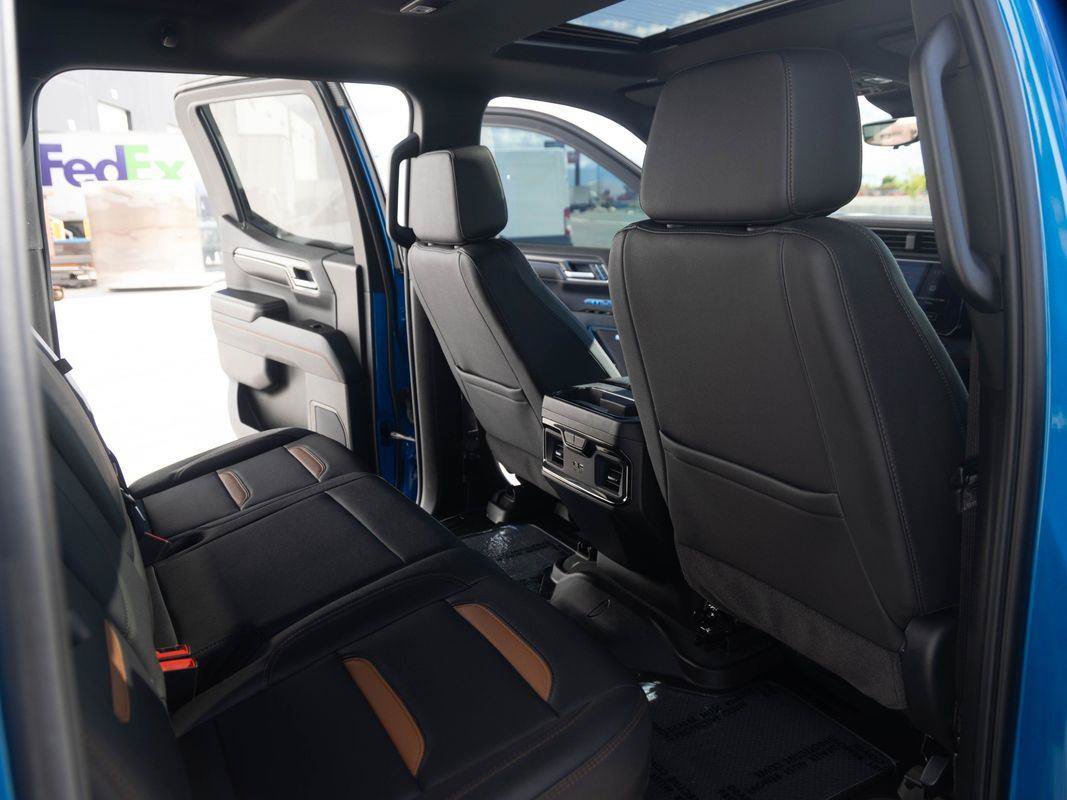 Used 2024 GMC Sierra 1500 AT4 w/ Technology Package AWD/4WD image 27