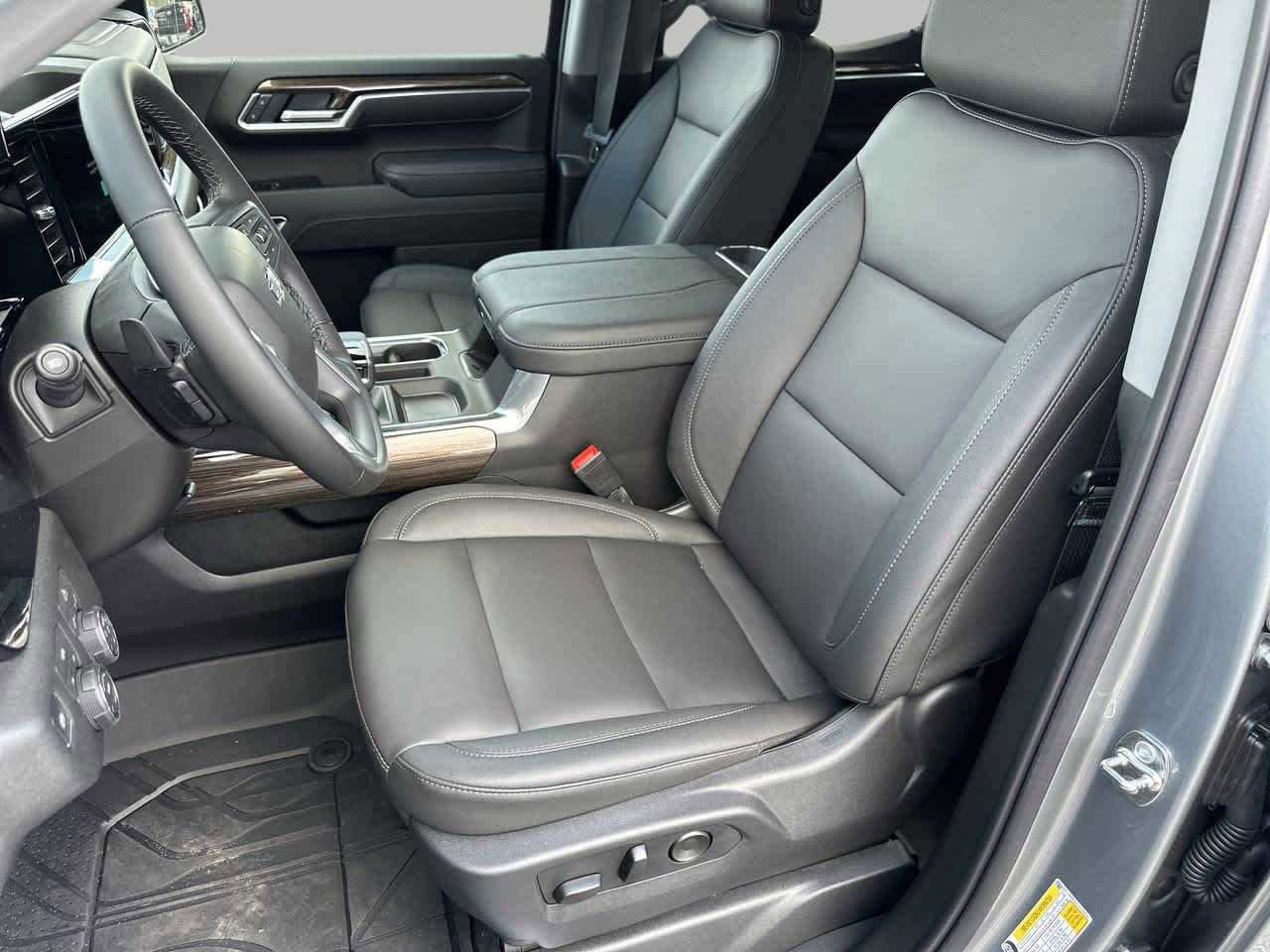 New 2026 Chevrolet Silverado 1500 RST w/ Convenience Package II AWD/4WD image 14