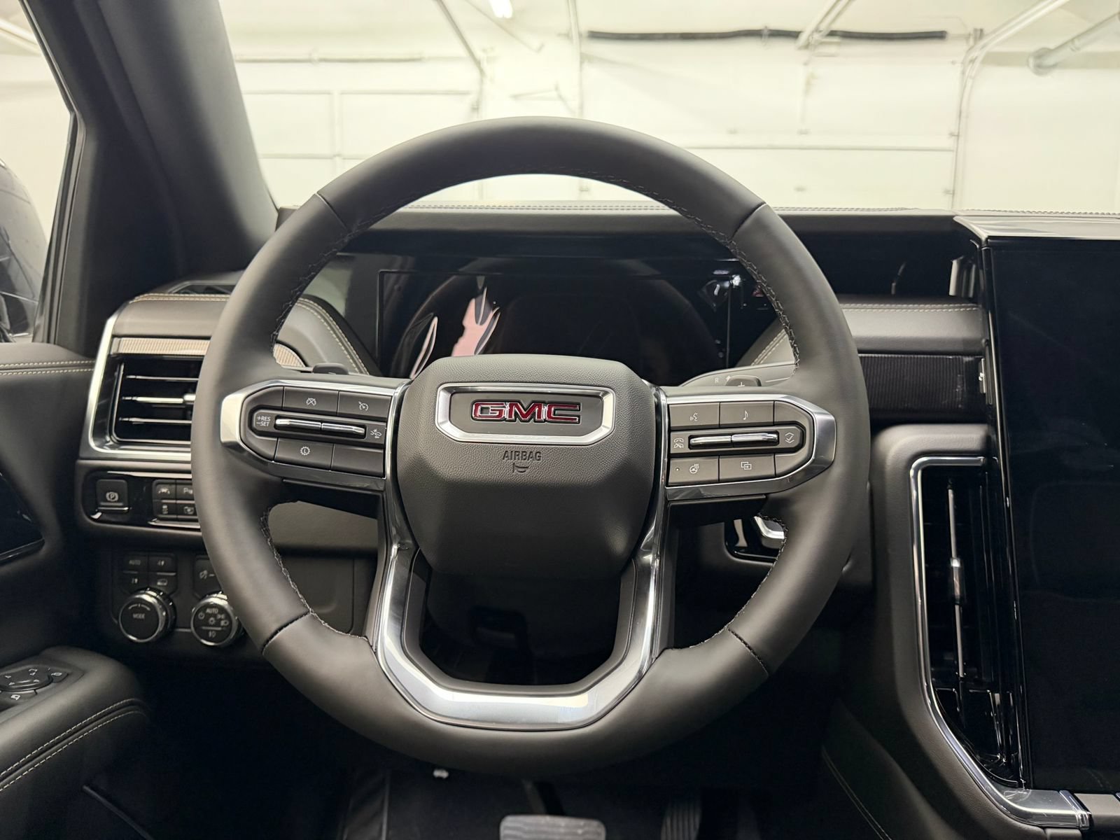 New 2026 GMC Yukon Elevation AWD/4WD image 10