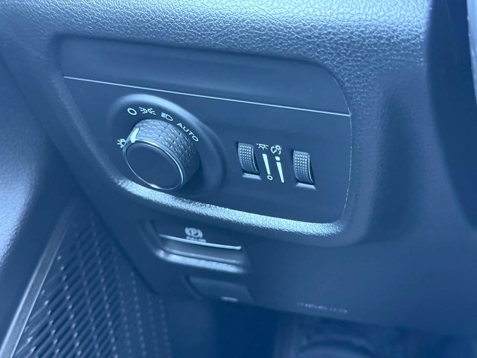 New 2025 Jeep Grand Cherokee L Laredo AWD/4WD image 31