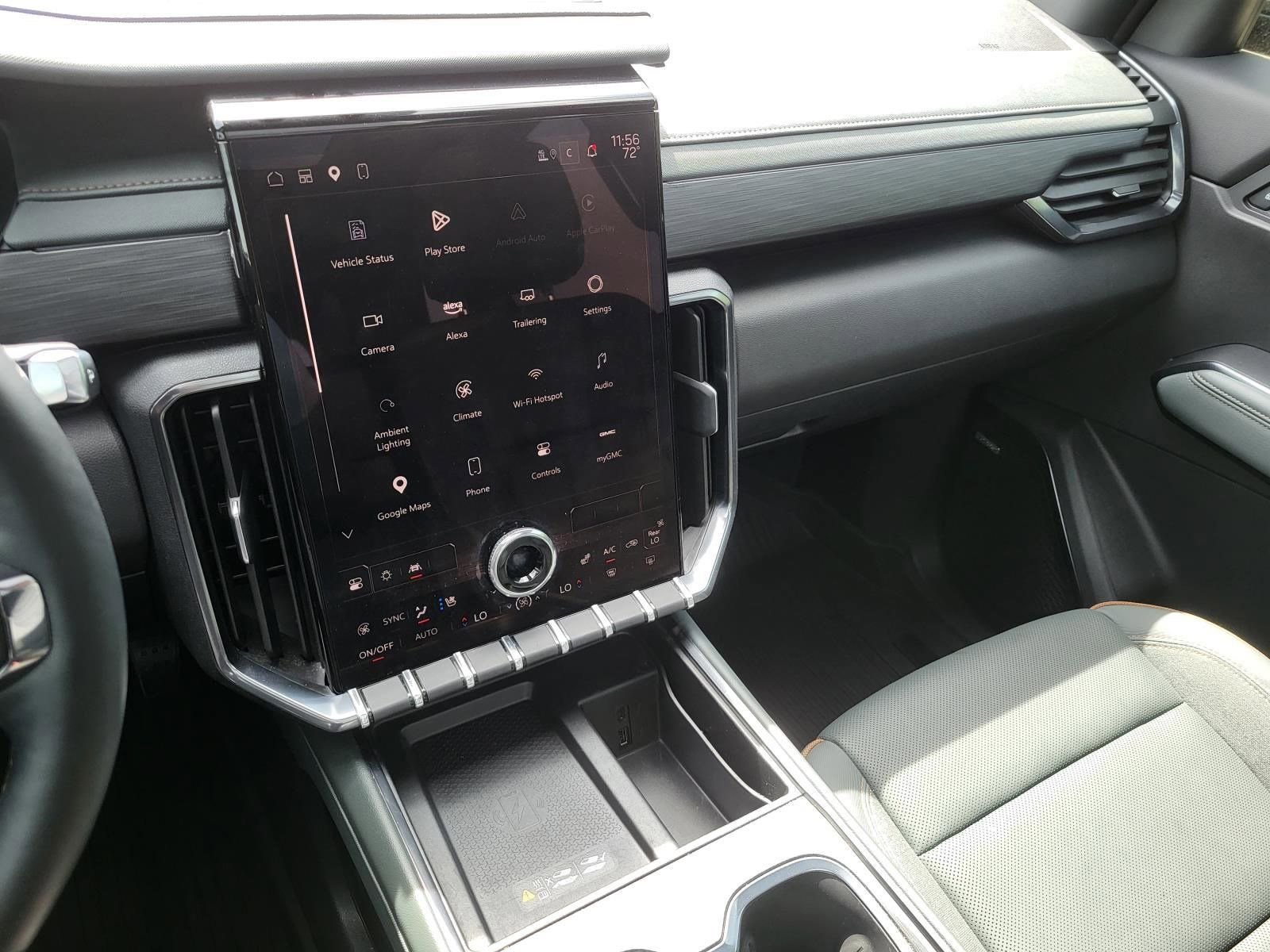 Used 2024 GMC Acadia AT4 w/ Luxury Package AWD/4WD image 3