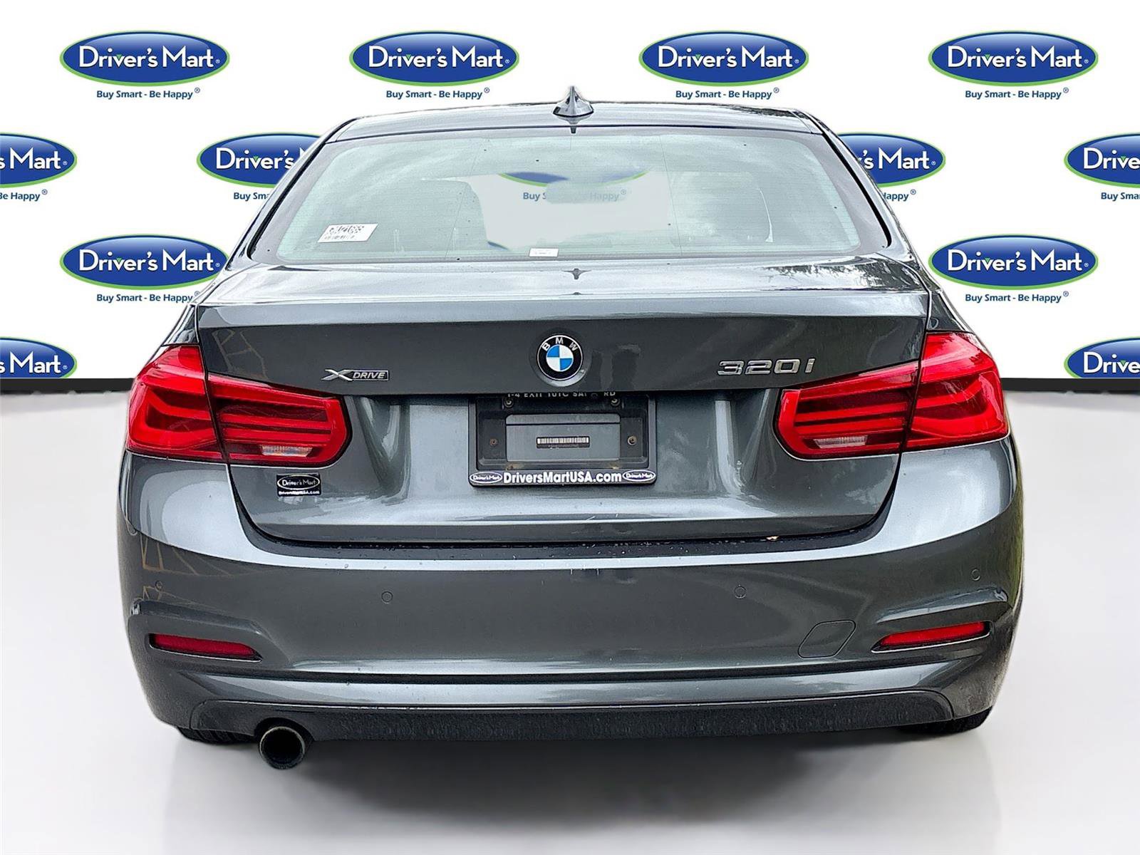 Used 2016 BMW 320i xDrive Sedan image 7