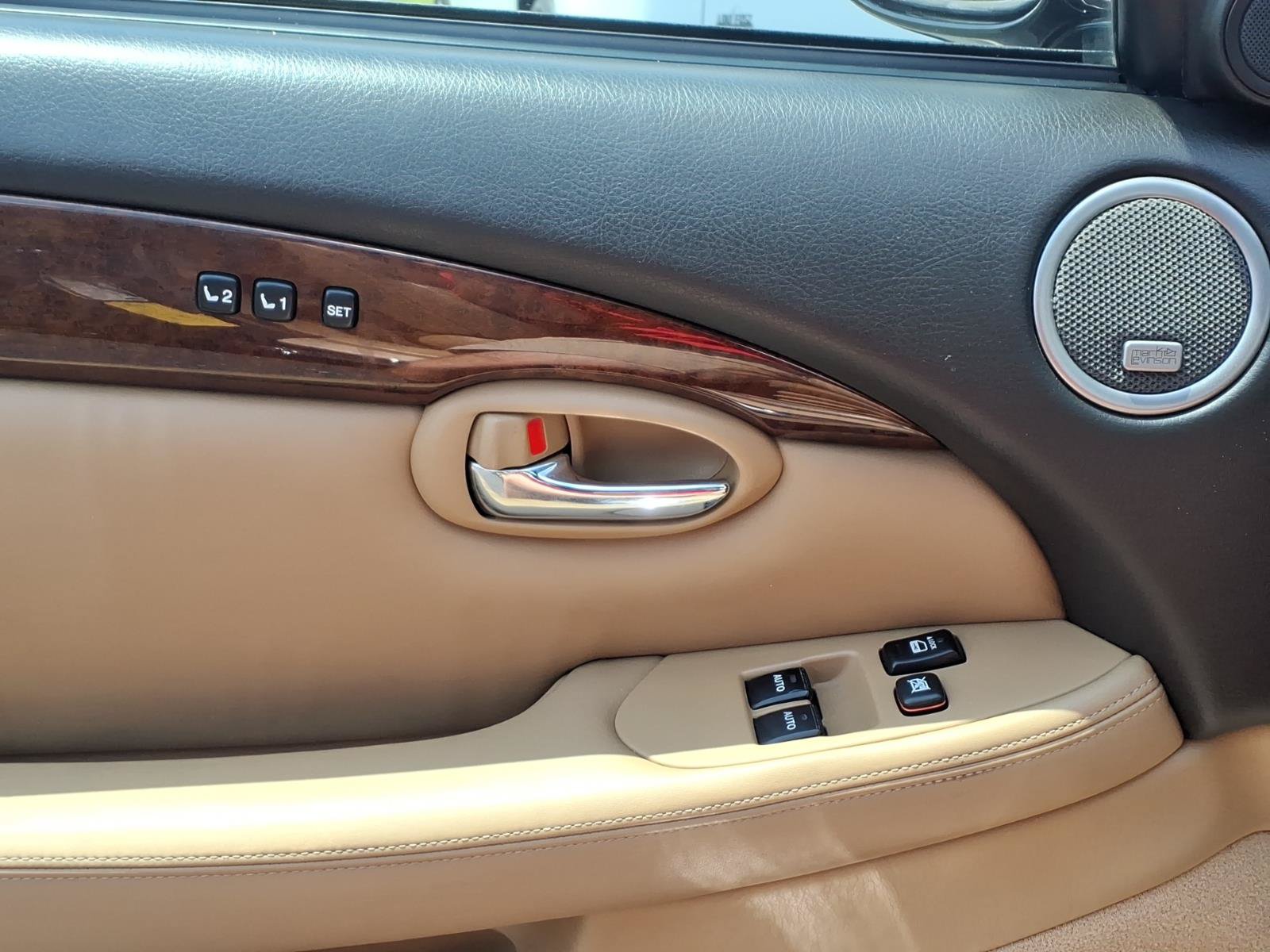 Used 2009 Lexus SC 430 Convertible RWD image 24