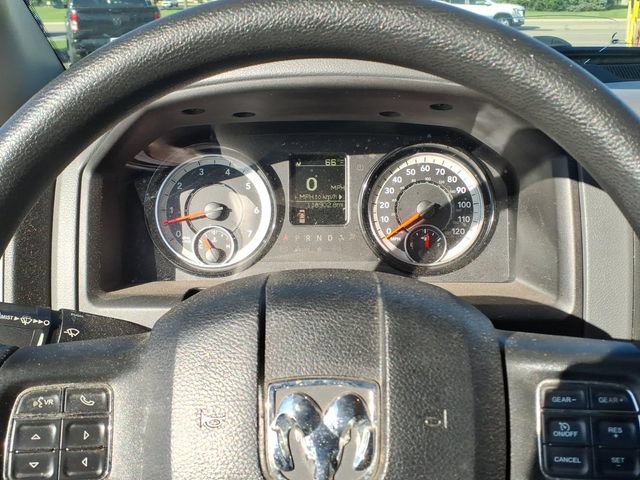 Used 2018 RAM 1500 Express w/ Black Ram 1500 Express Group AWD/4WD image 19