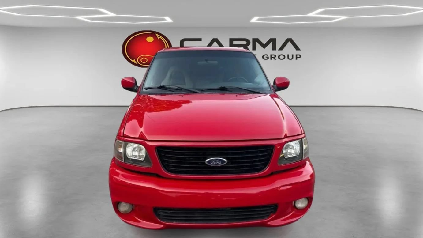 Used 2001 Ford F150 Lightning RWD image 9