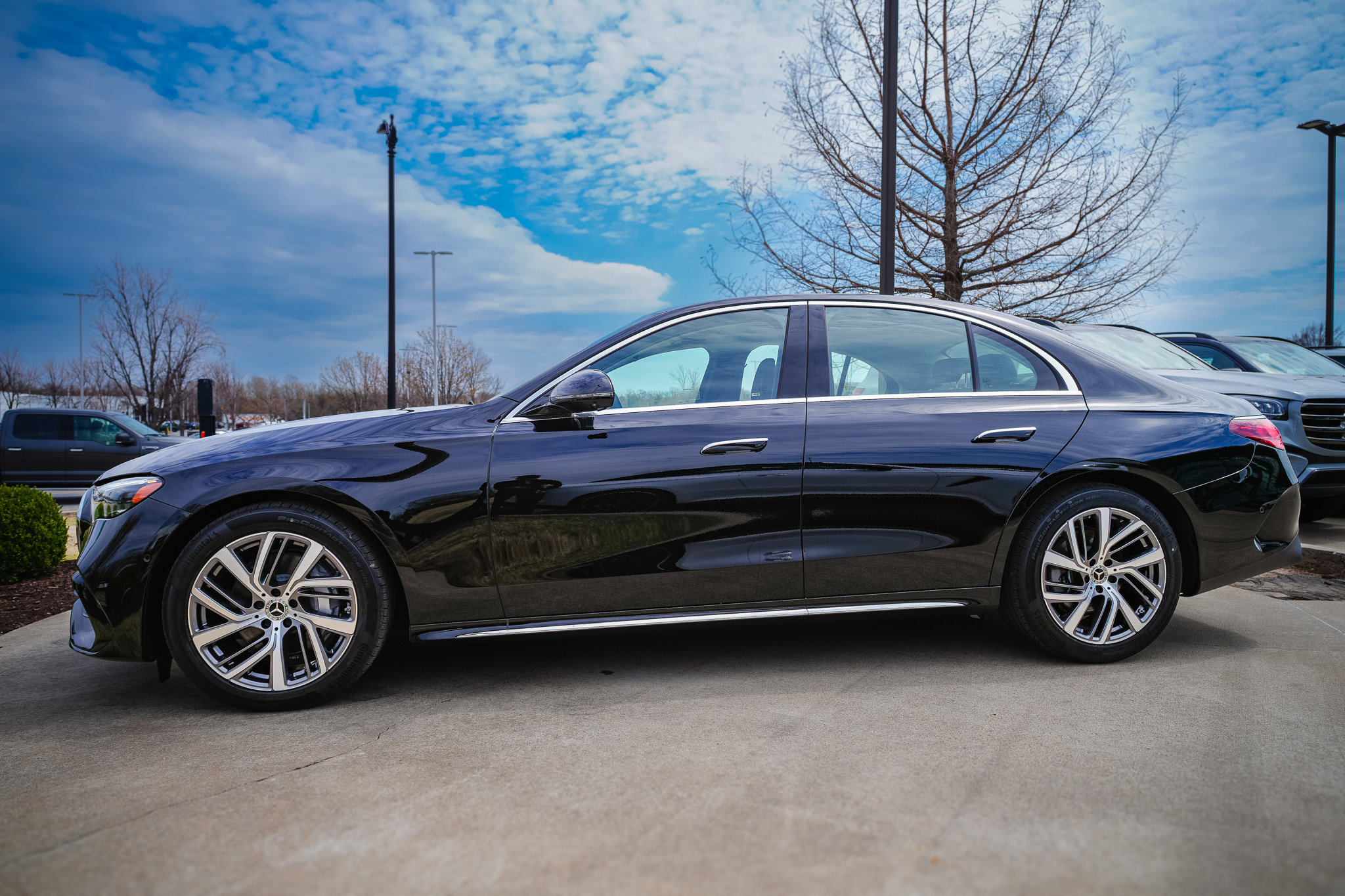 New 2026 Mercedes-Benz E 350 4MATIC Sedan image 9