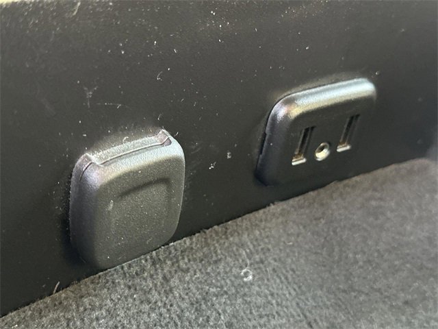 Used 2018 GMC Sierra 1500 SLE w/ SLE Value Package image 36