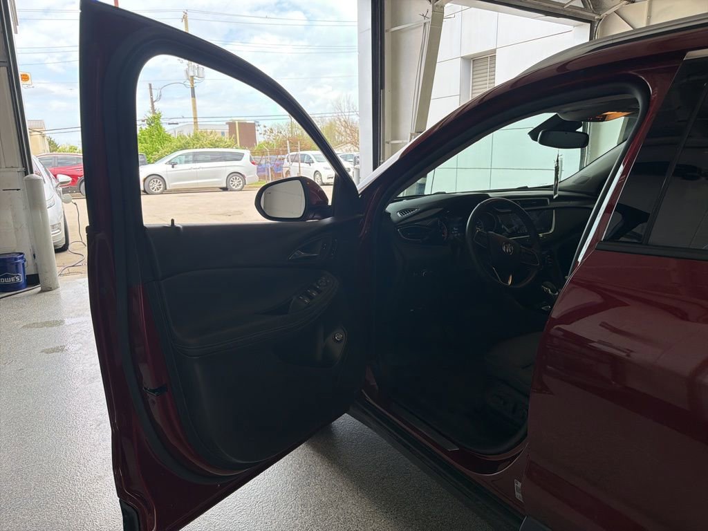 Used 2023 Buick Encore GX Essence w/ Experience Buick Package image 5