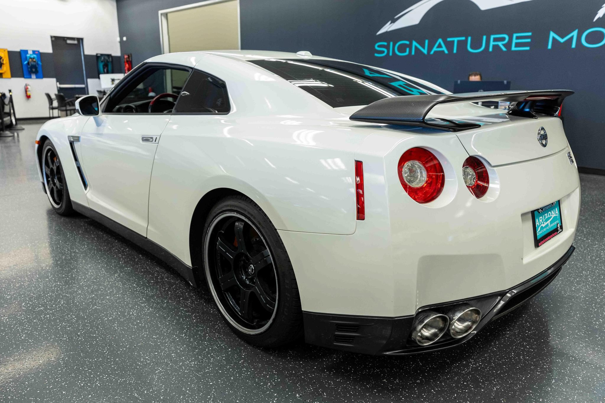 Used 2014 Nissan GT-R Black Edition AWD/4WD image 8