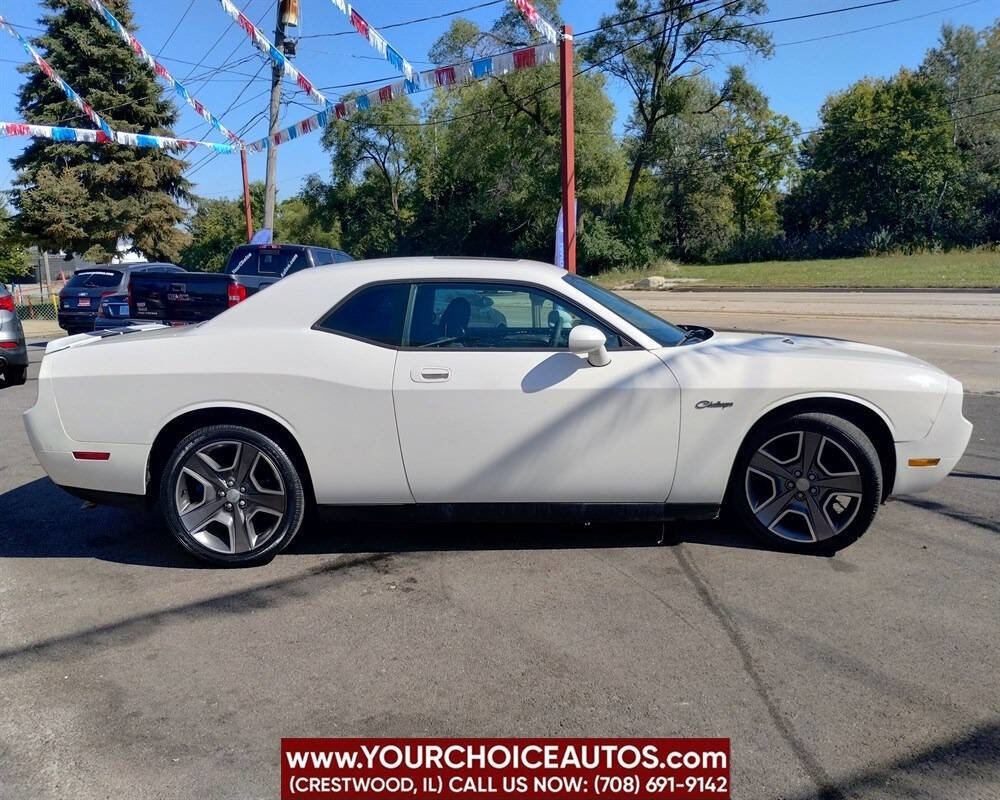 Used 2010 Dodge Challenger SE image 6