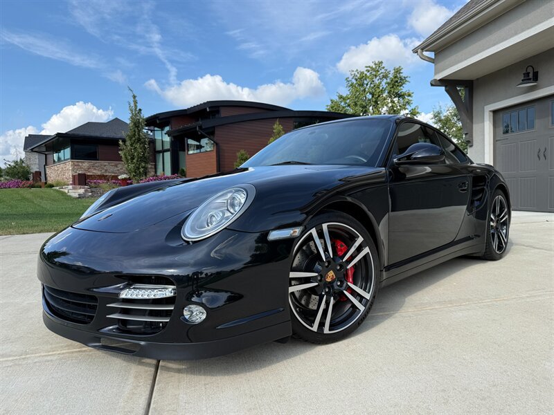 Used 2011 Porsche 911 Turbo AWD/4WD image 1
