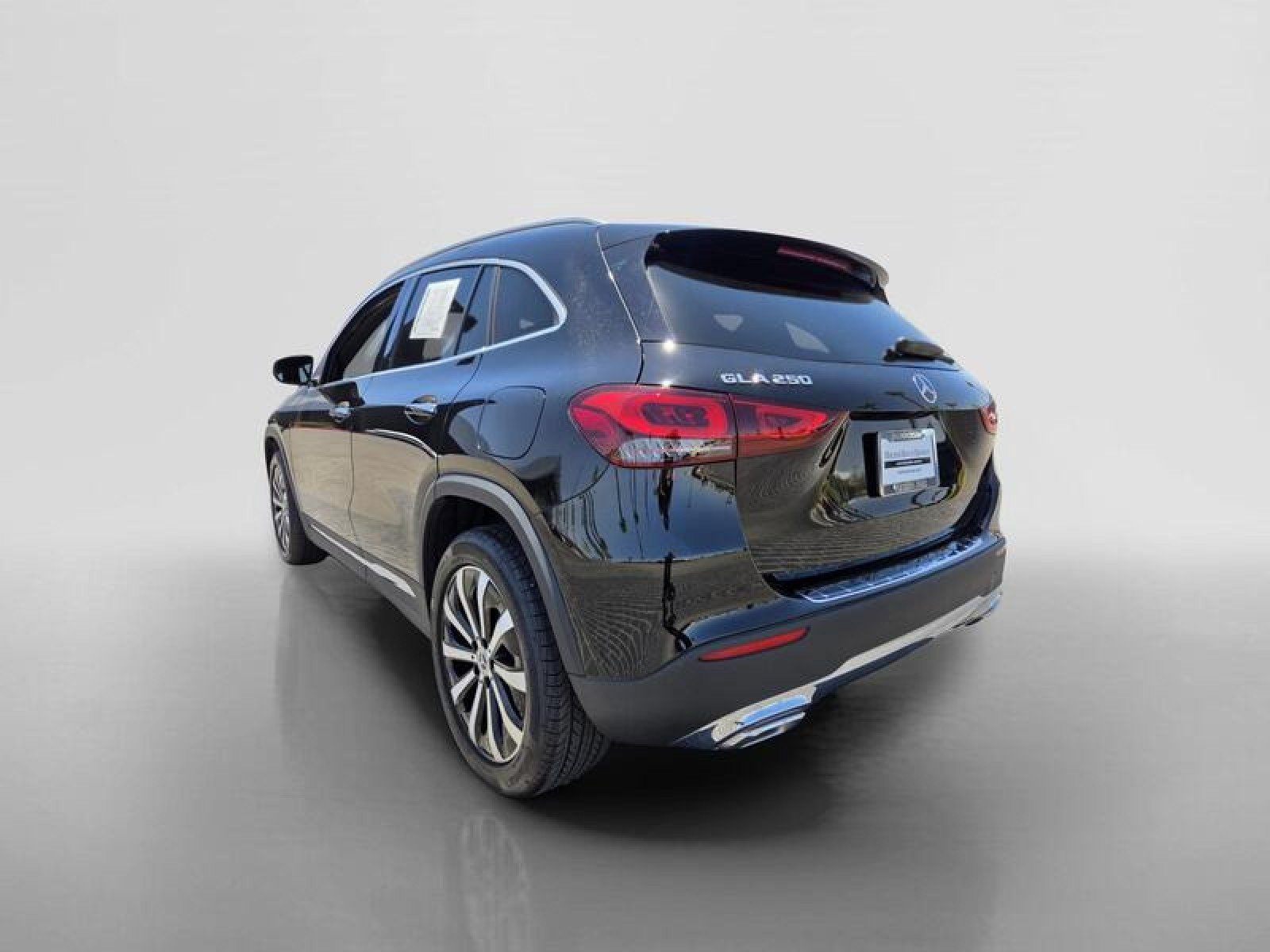 Certified 2023 Mercedes-Benz GLA 250 image 3