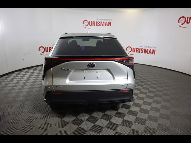 Used 2024 Toyota bZ4X XLE w/ Weather Package AWD/4WD image 9