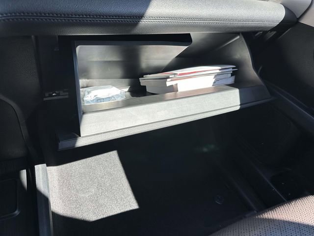 Used 2022 Toyota Sienna Platinum image 42