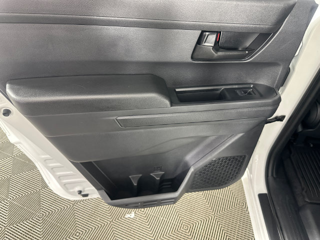 Used 2025 Toyota Tacoma SR5 AWD/4WD image 19