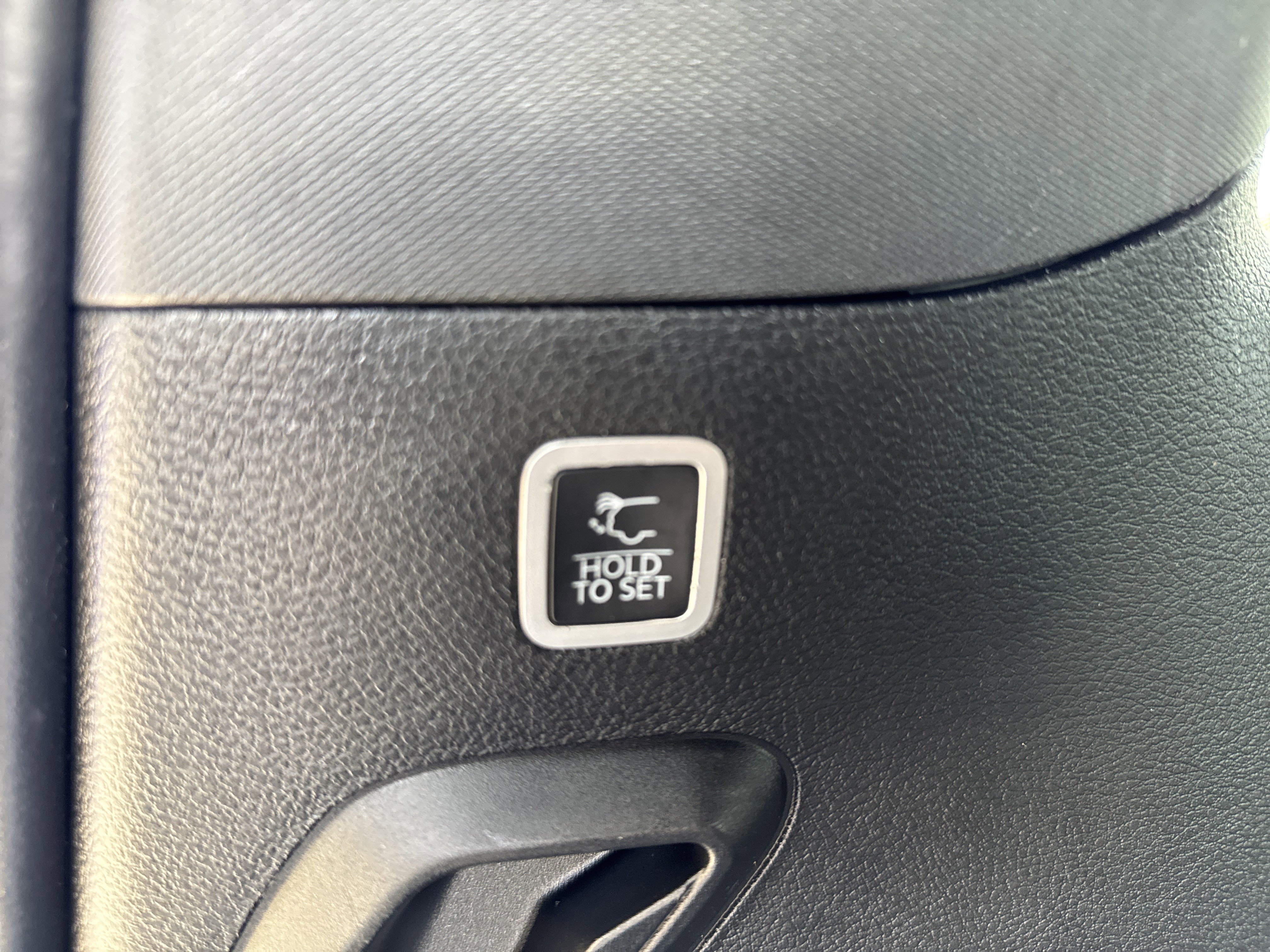 Used 2022 Jeep Grand Wagoneer Series I w/ Flexible Seating Group image 39