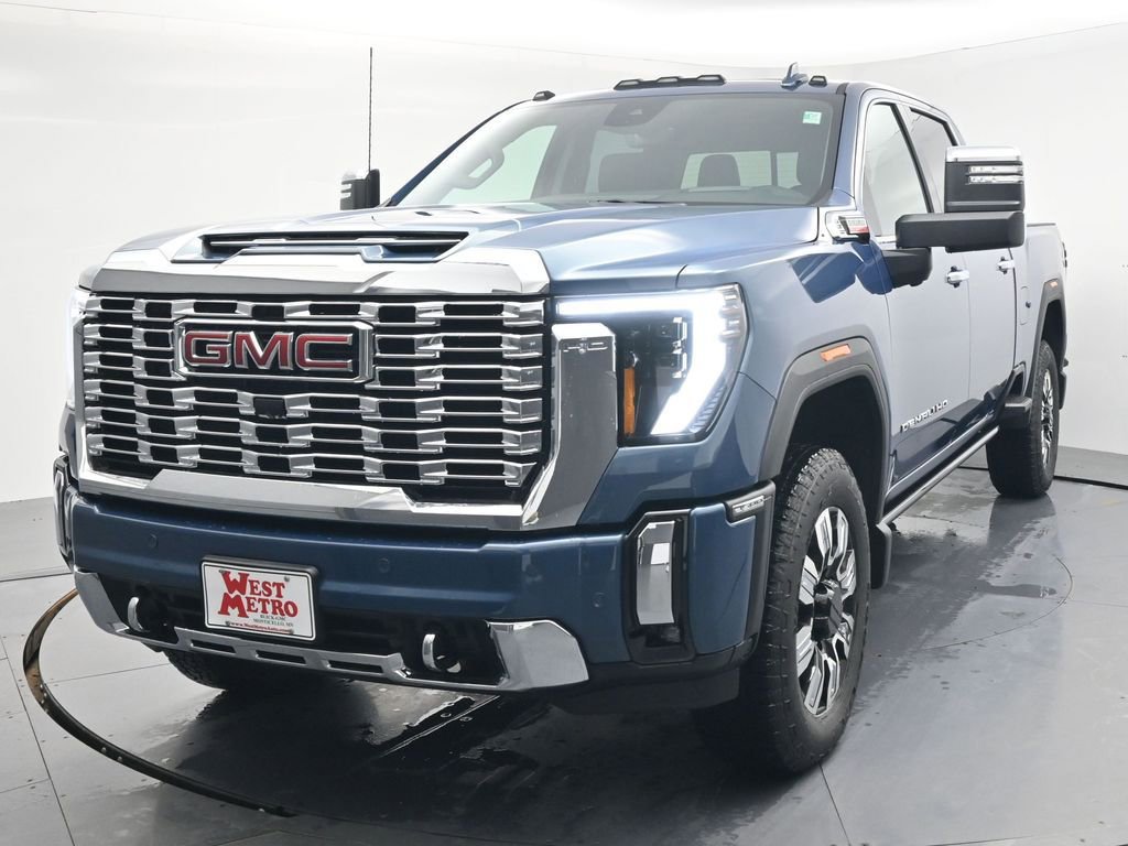 New 2026 GMC Sierra 3500 Denali w/ Denali Reserve Package image 2