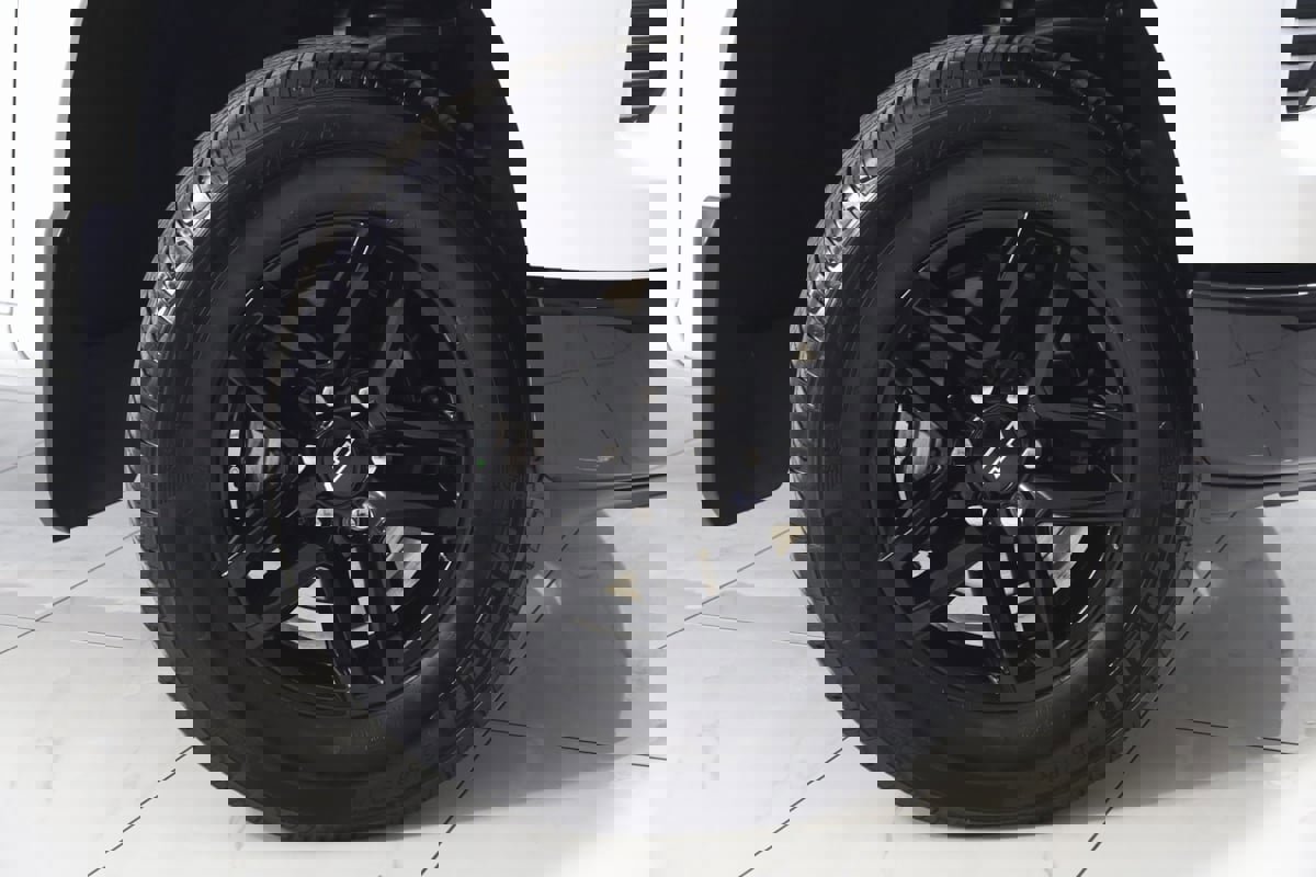 Used 2024 Chevrolet Silverado 1500 LT Trail Boss image 14