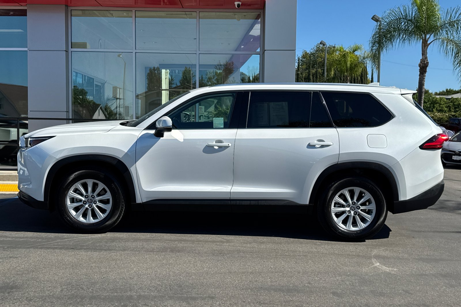 Certified 2024 Toyota Grand Highlander AWD image 9