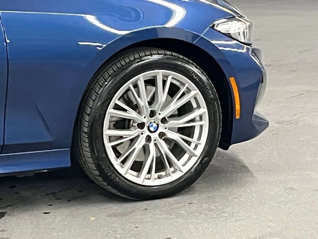 Used 2023 BMW 330i xDrive Sedan w/ Driving Assistance Package AWD/4WD image 41
