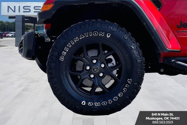 Used 2024 Jeep Gladiator Willys image 29